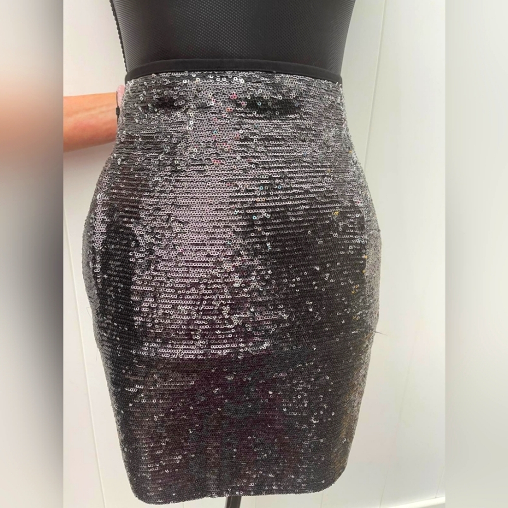 Black sequins skirt, jcrew, size 4